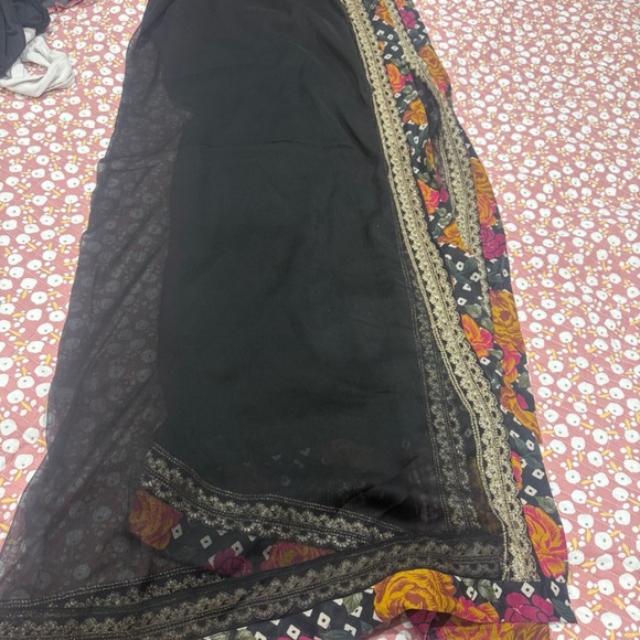 Embroidered Black Velvet Kaftan - Picture 4 of 6